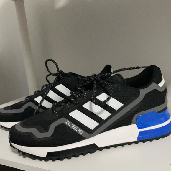 Men’s adidas sneakers - Picture 5 of 7